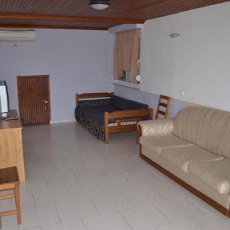 Artemis Apartments Paralia Dionysiou Esterno foto